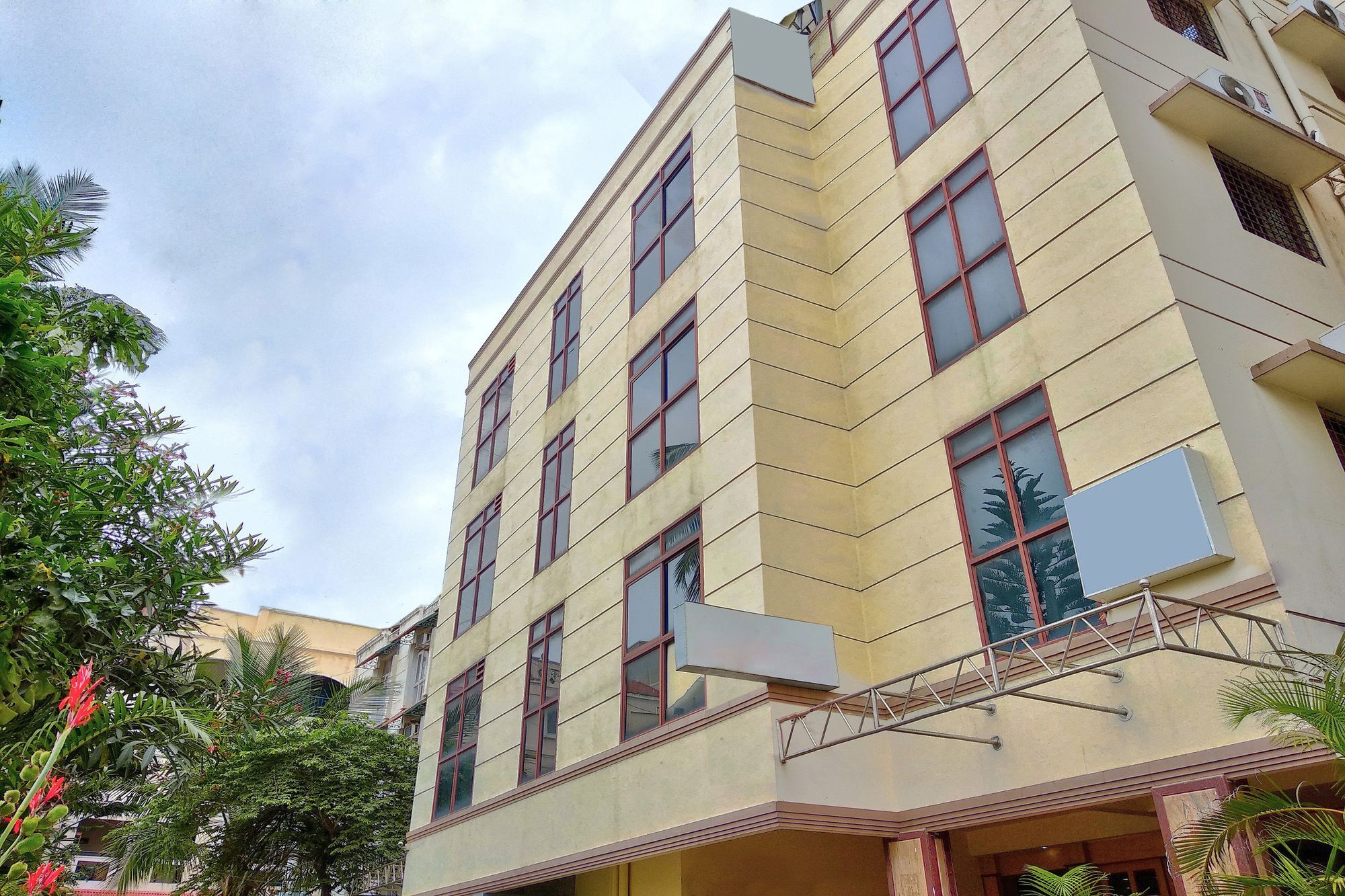 Oyo 539 Hotel Pearl Inn Bangalore Eksteriør billede